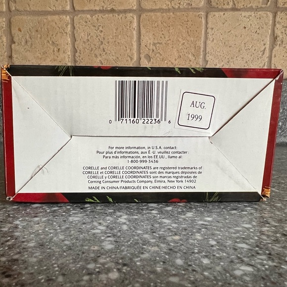 Corelle Callaway Holiday - Salt & Pepper Set - Vintage 1999 - New in Box 🎀 - Picture 9 of 9